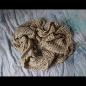 Infinity scarf